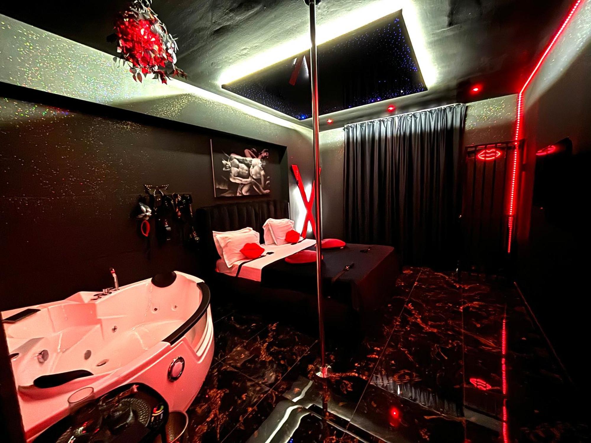 Romeo Nights - Love Rooms - Adults Only Bucarest Extérieur photo