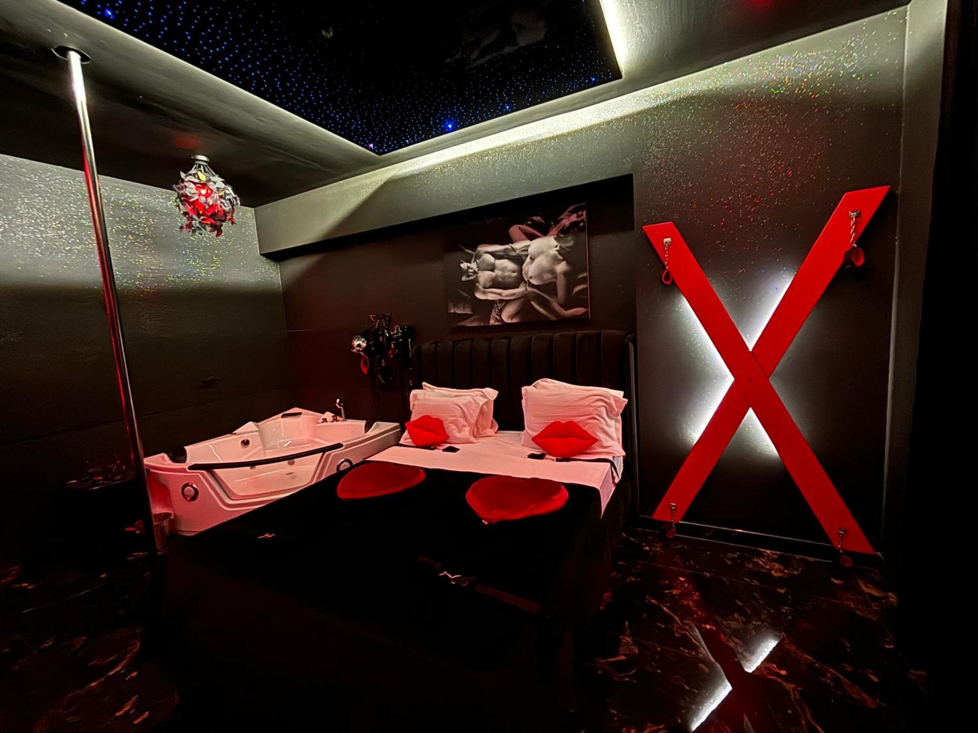 Romeo Nights - Love Rooms - Adults Only Bucarest Extérieur photo