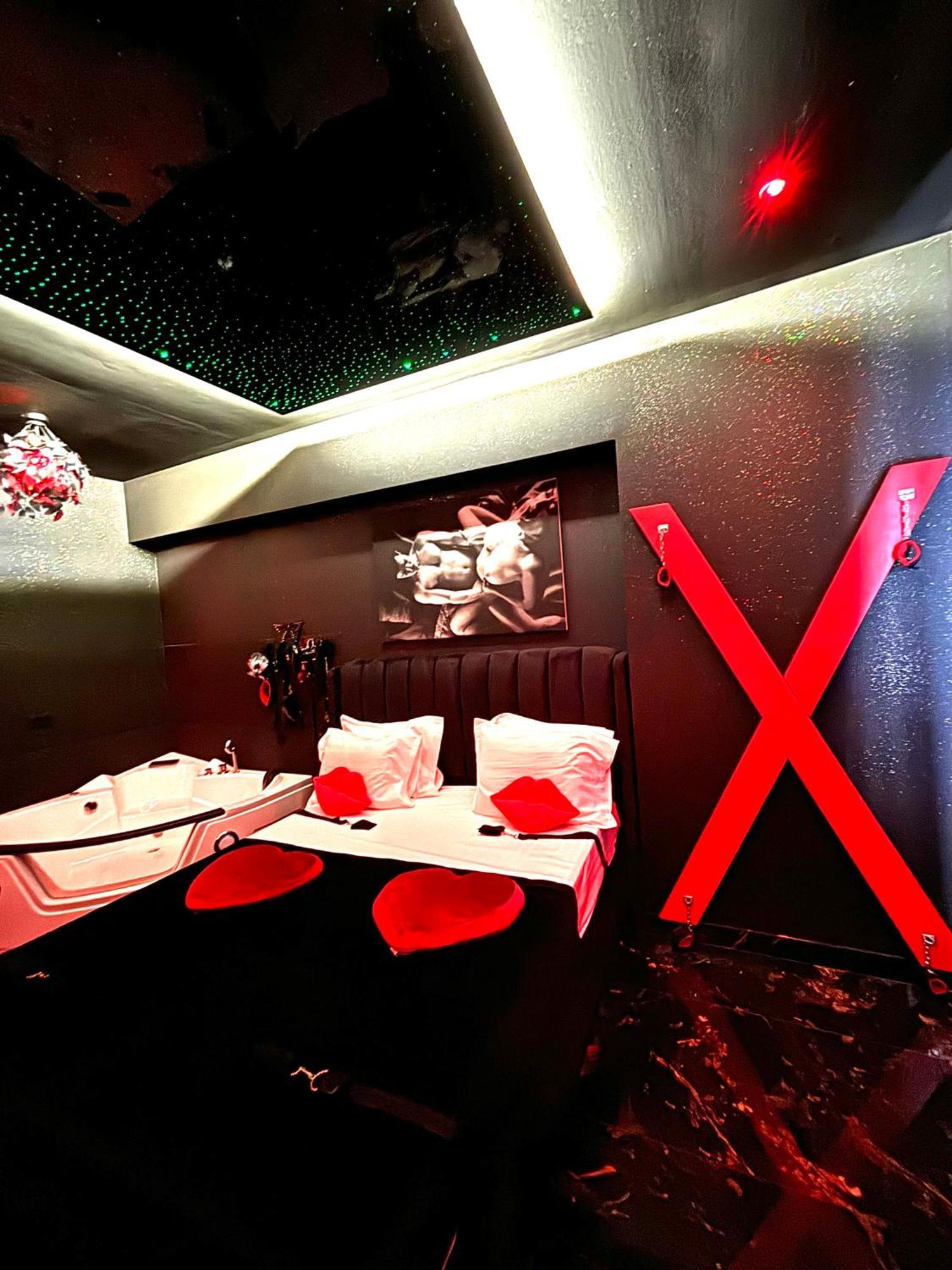 Romeo Nights - Love Rooms - Adults Only Bucarest Extérieur photo