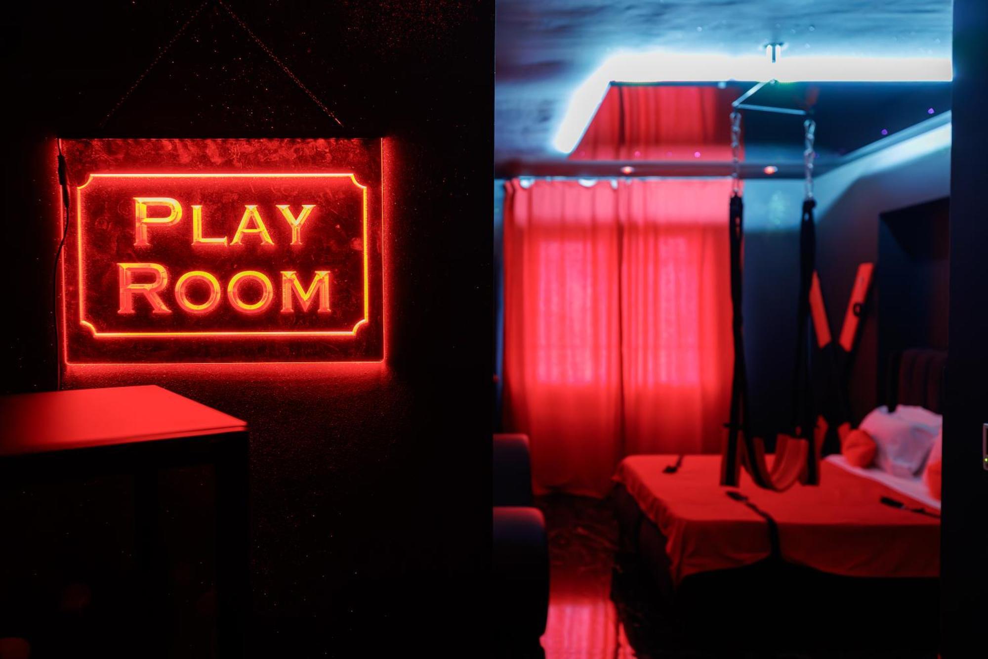 Romeo Nights - Love Rooms - Adults Only Bucarest Extérieur photo